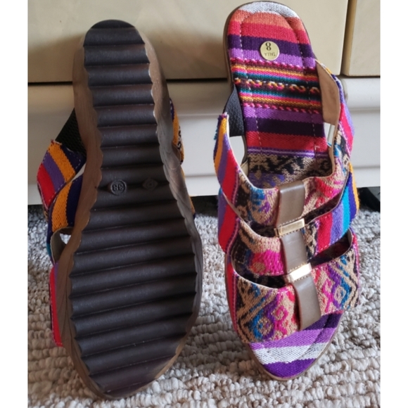 Peruvian Handmade Sandals. - Picture 1 of 2